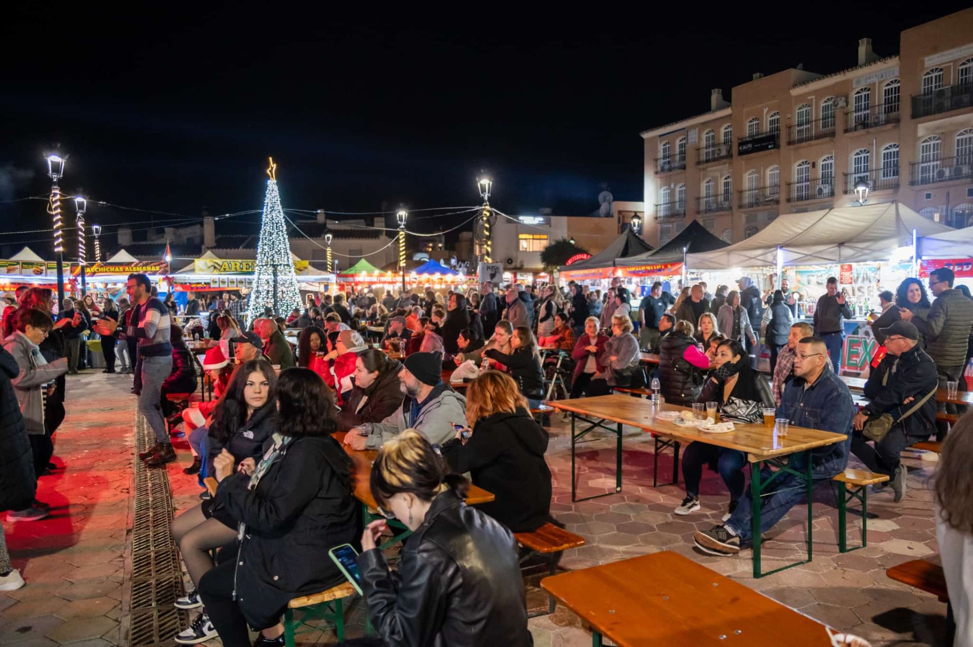 Benalmádena&#039;s international festival - in pictures
